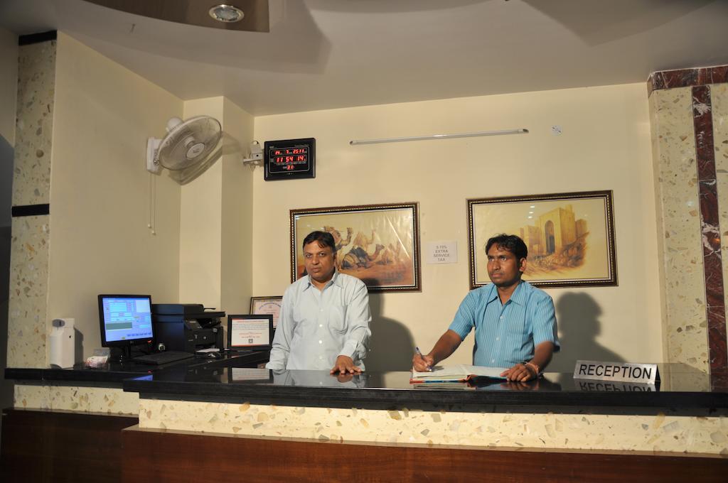 Hotel Metro Jaipur Ngoại thất bức ảnh