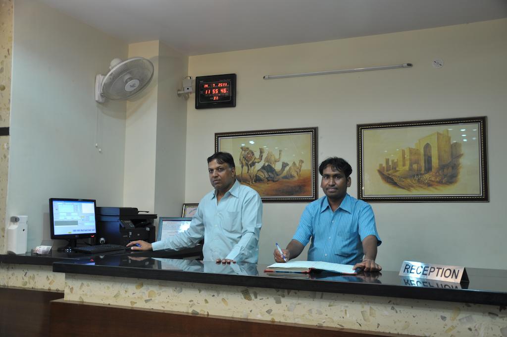 Hotel Metro Jaipur Ngoại thất bức ảnh